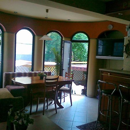 Antik Hotel Várna Kültér fotó