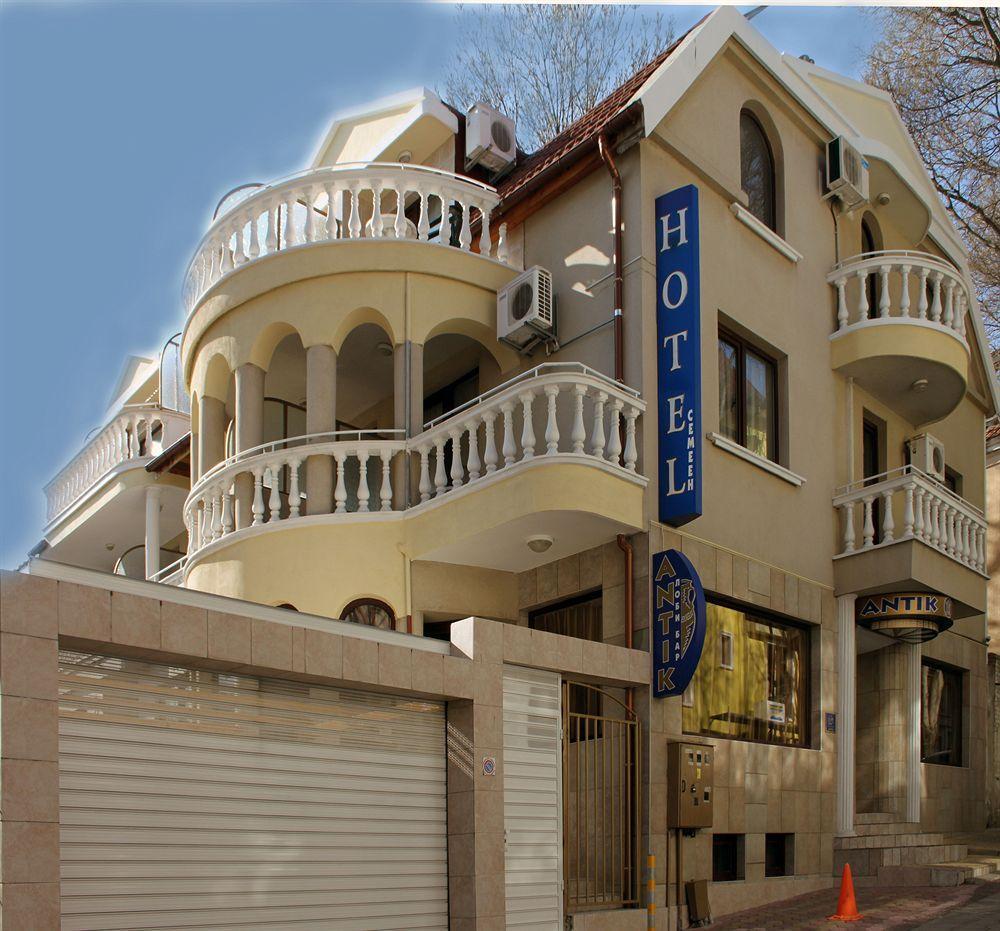 Antik Hotel Várna Kültér fotó