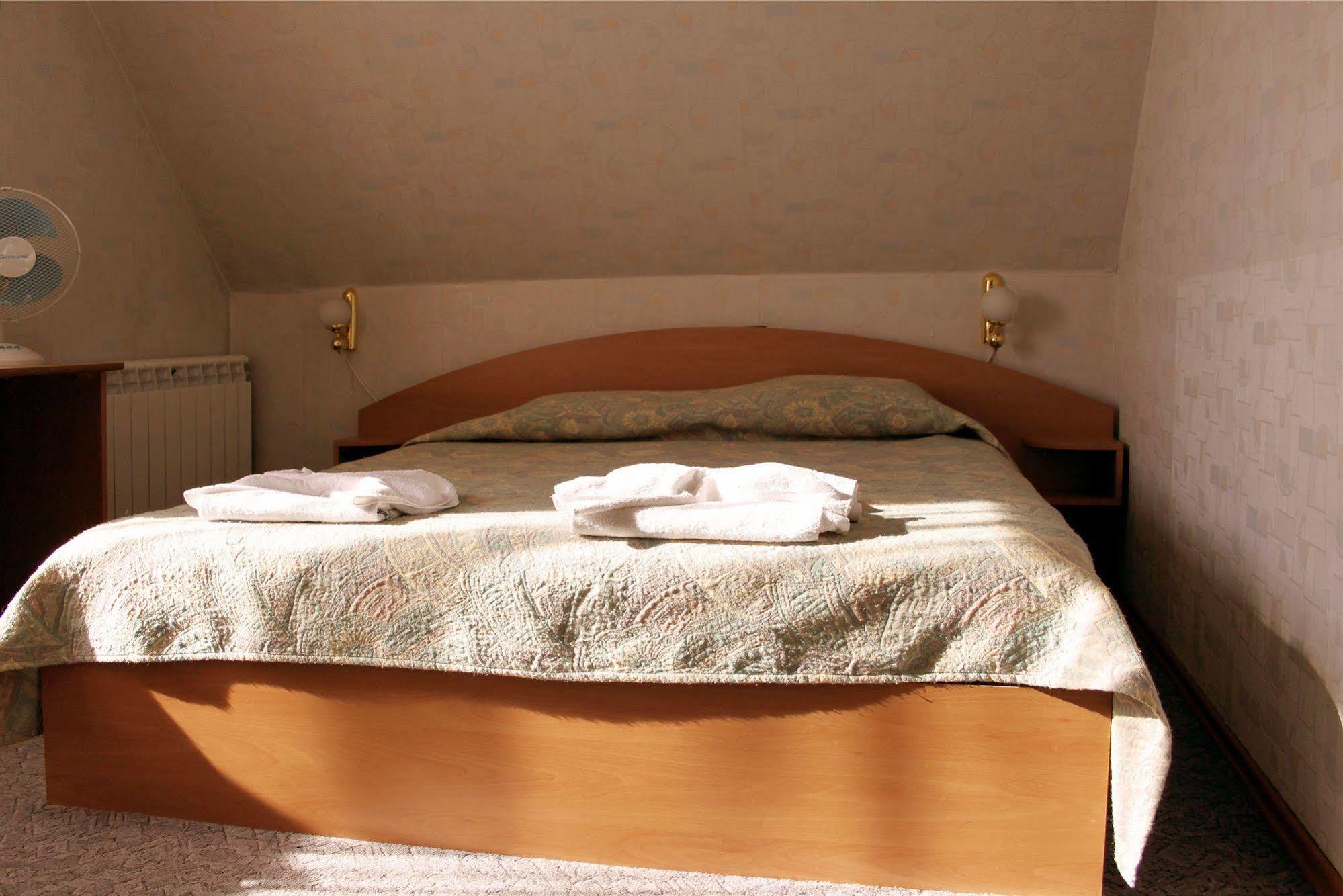 Antik Hotel Várna Kültér fotó
