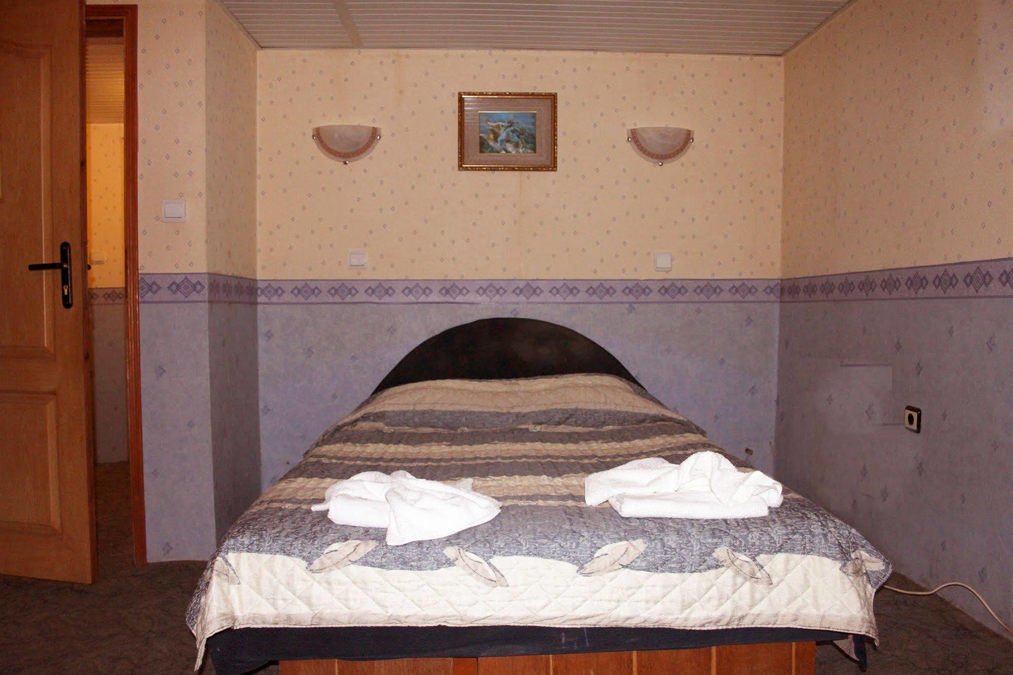 Antik Hotel Várna Kültér fotó